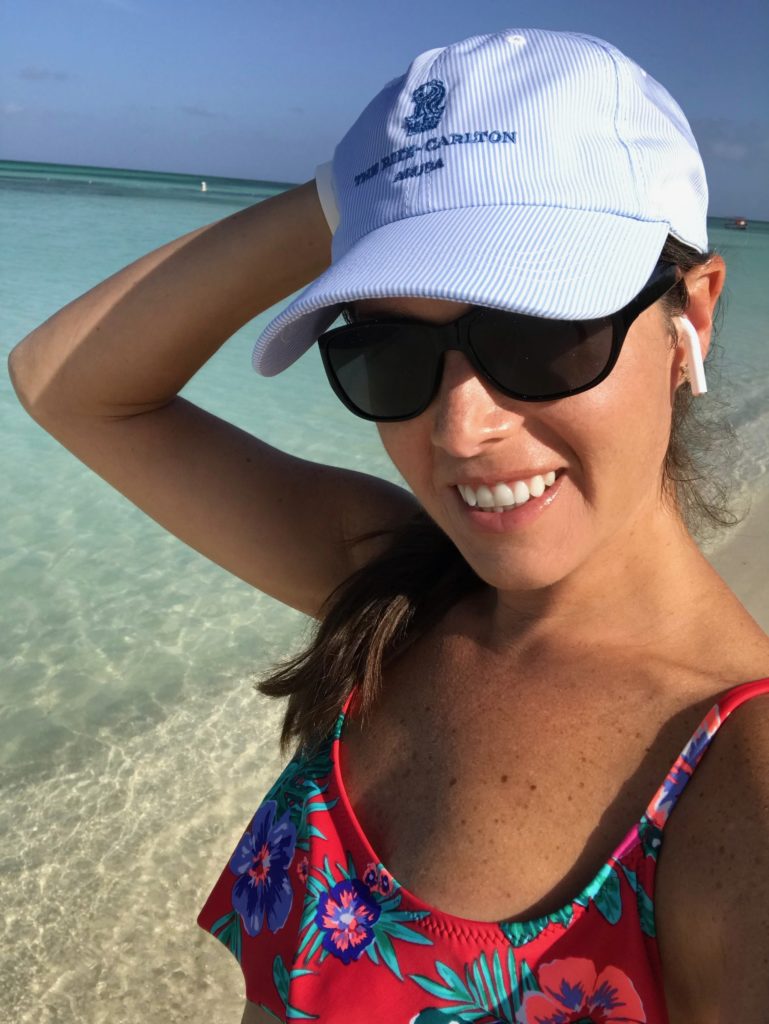 A 10th Anniversary Surprise: Vacation in Aruba | Rachel Rambach